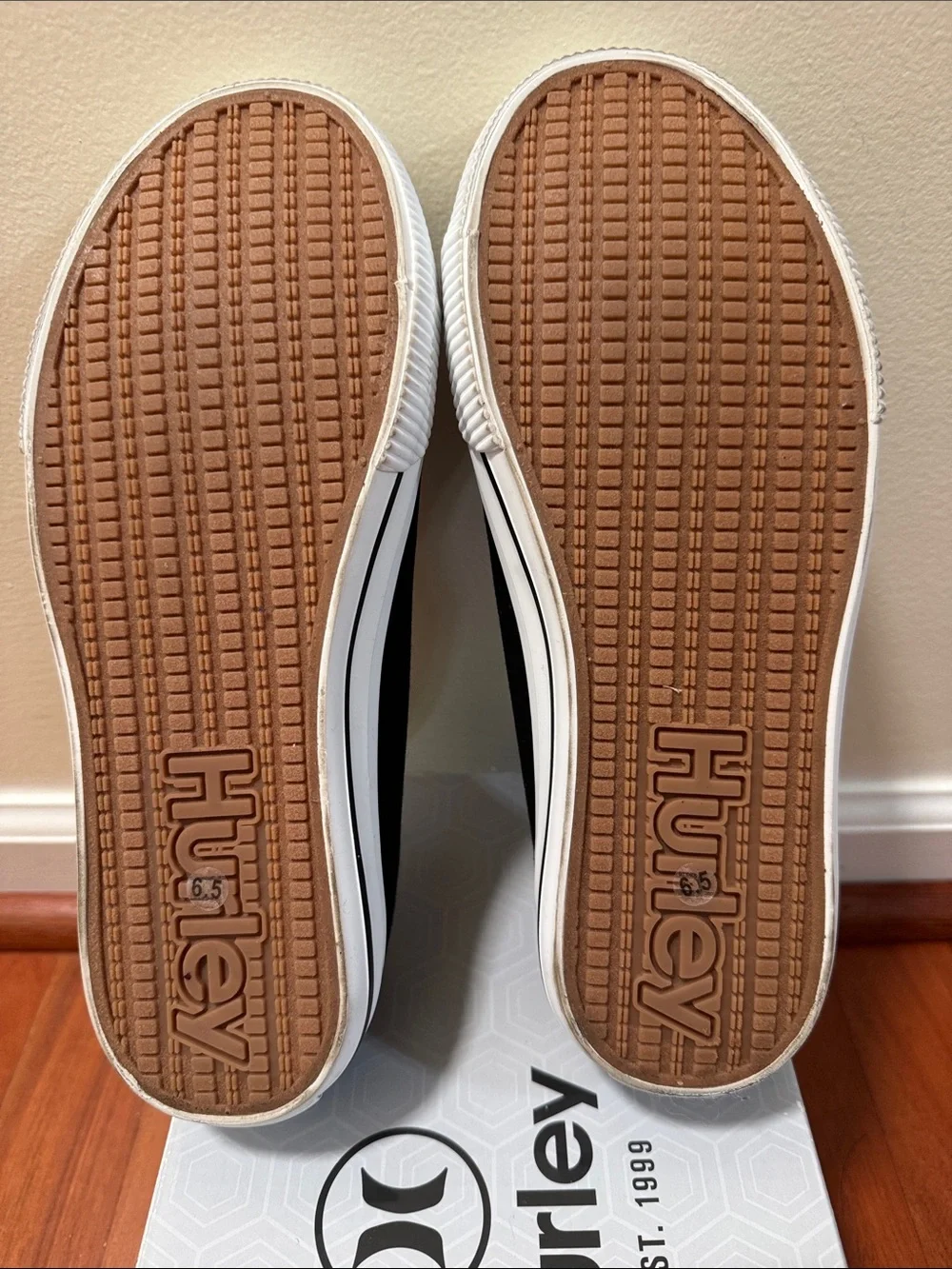 Hurley Black Slip-On Low-Top Sneakers with White Sole (NWOT)